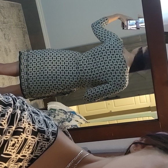 *5 items under $10 for $20* Max studio dress - Picture 2 of 5